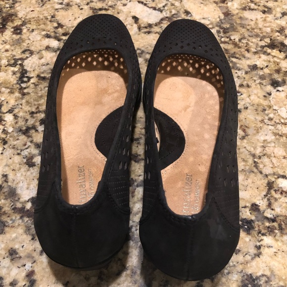 Womens Brina Laser Cut Wedge Pump - Picture 8 of 8